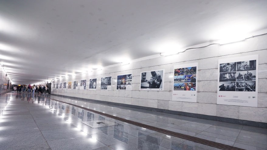 Выставка «Без барьеров» открылась в московском метро