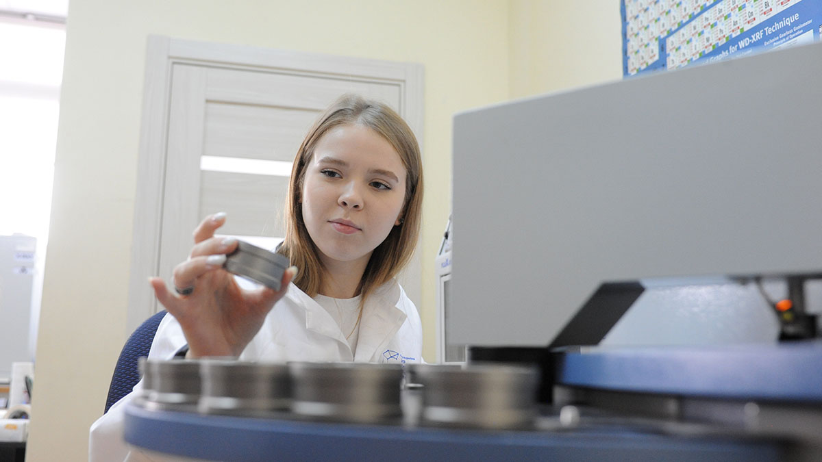 Обучение по направлению «Химическая технология» в РХТУ начнется с 1 сентября