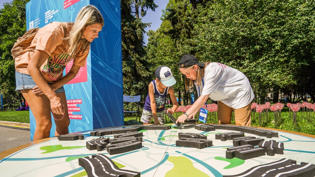 Гостей МУФ познакомят с особенностями профессии работника дорожного хозяйства