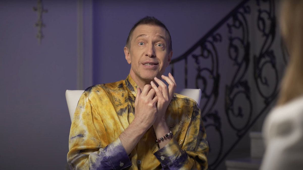 «Надо по зову сердца»: Соседов высказался о поездках оскандалившихся звезд в зону СВО