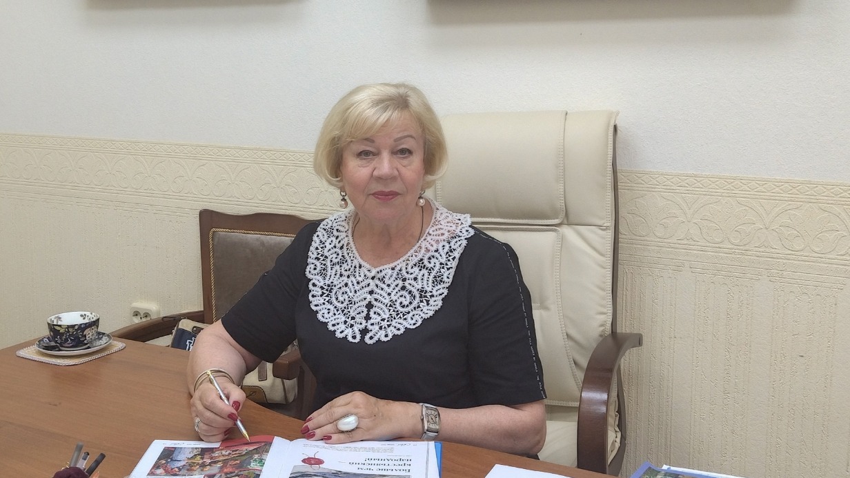 Директор Таганрогского художественного музея Тамара Пугач выражает благодарность музеям страны за оказанную поддержку и помощь