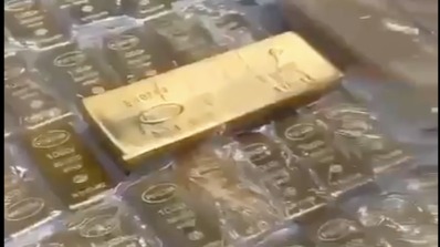 Контрабандисты, попытавшиеся вывезти 155 килограммов золота в Дубай, предстанут перед судом