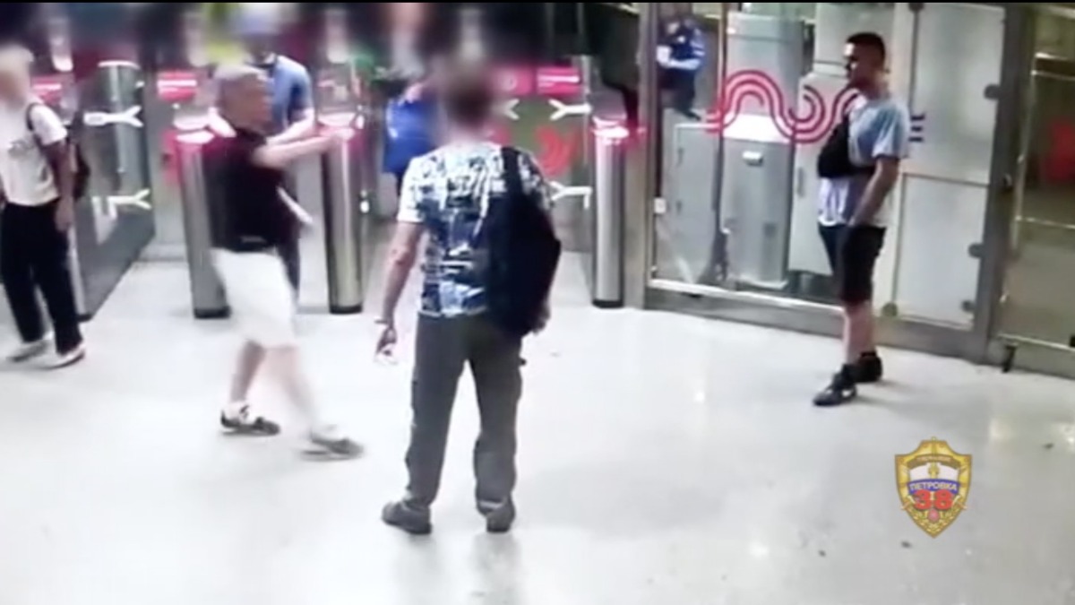 Полиция задержала мужчину, напавшего с перцовым баллончиком на пассажира метро