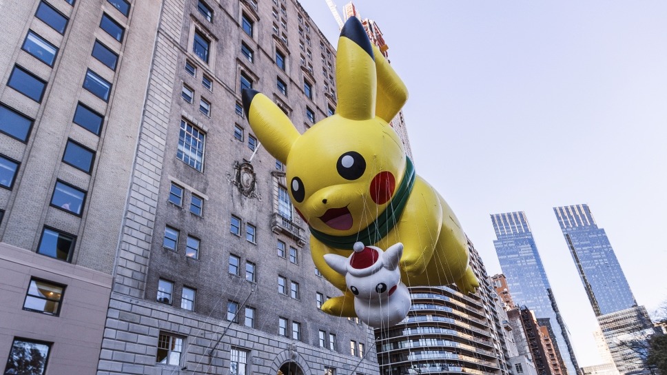 Тюремного надзирателя в США арестовали за кражу карточек с покемонами