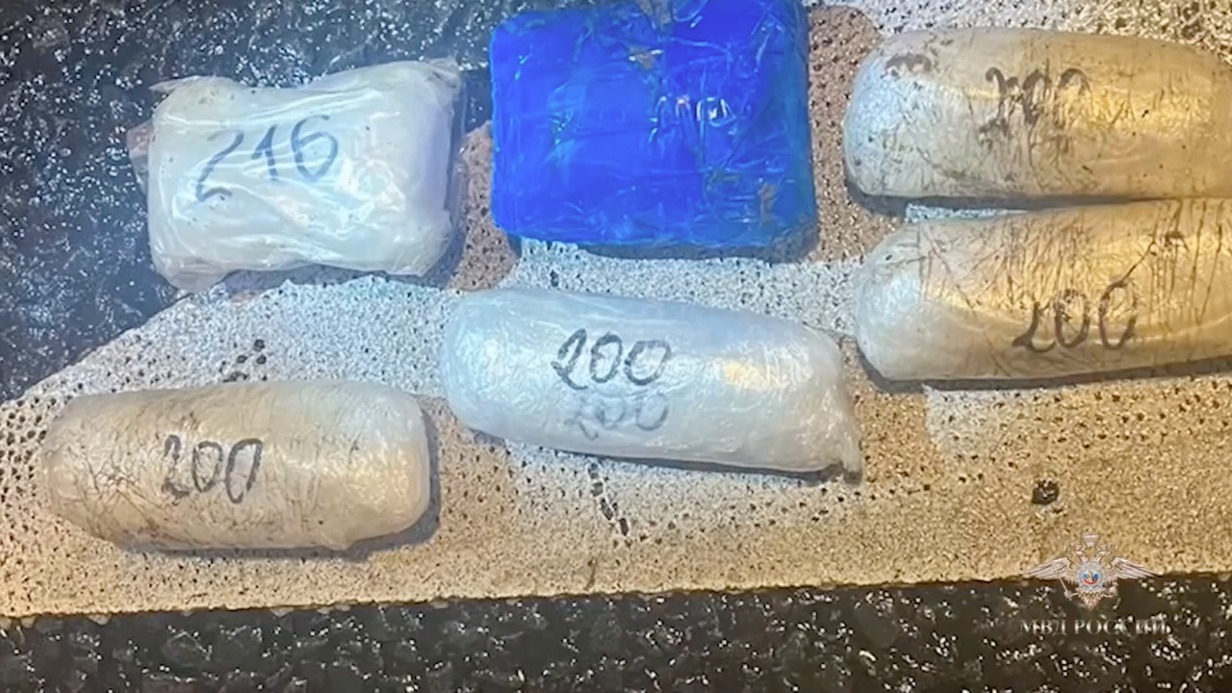 Инспекторы ГИБДД задержали наркокурьера в такси на северо-западе Москвы