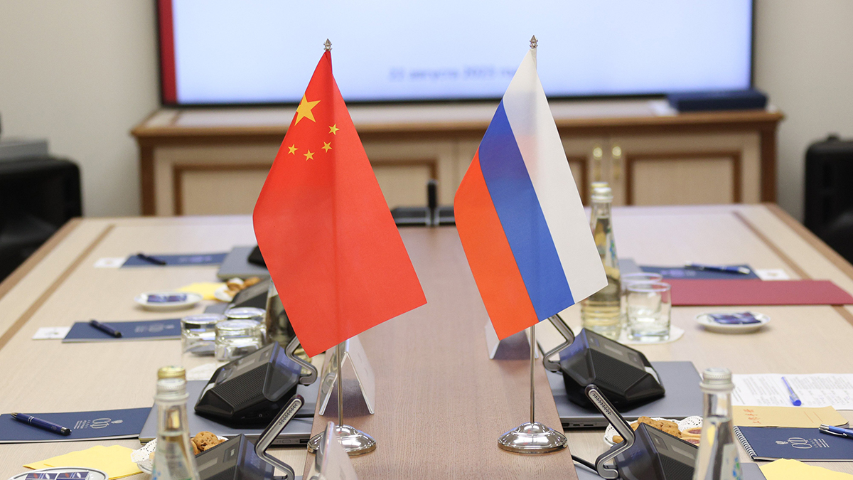 РФ и КНР подписали крупнейший контракт на поставку зерновых