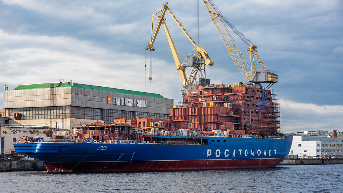 «Атомфлот» подарит фотоальбом проспавшему атомный ледокол рыбаку