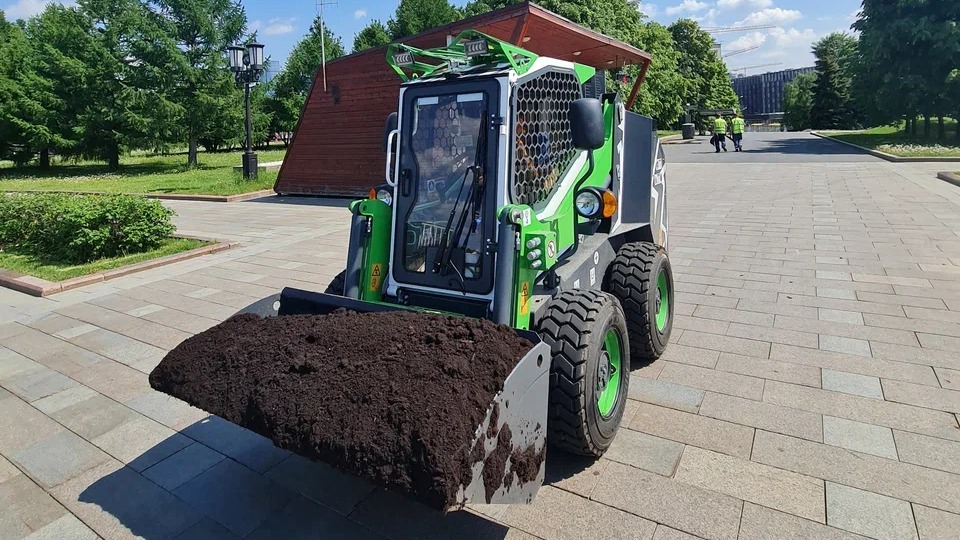 В Москве разработали электрический мини-погрузчик с мощной батареей