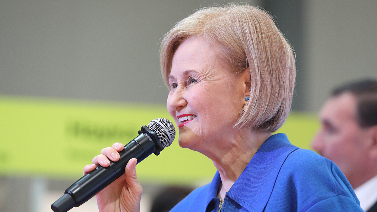 Дарья Донцова поддержала решение Владимира Путина участвовать в выборах