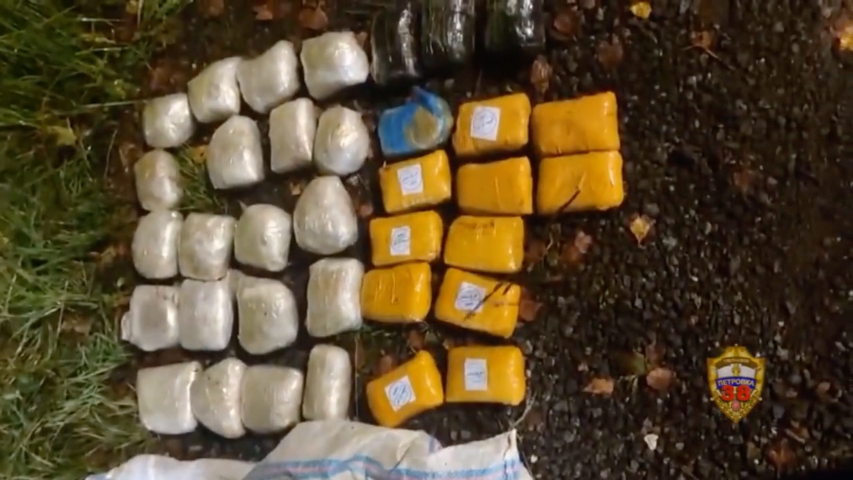 Более 35 килограммов гашиша изъяли у закладчика в Москве
