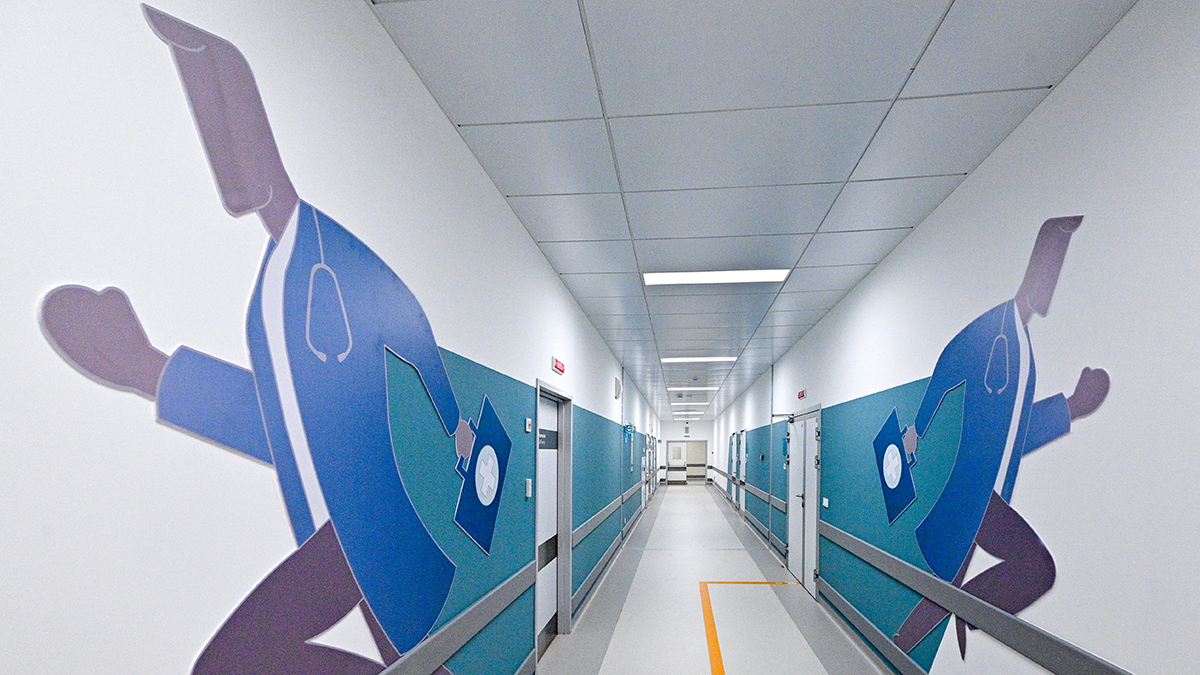 В депздраве объяснили очереди из скорых у больниц в Москве 