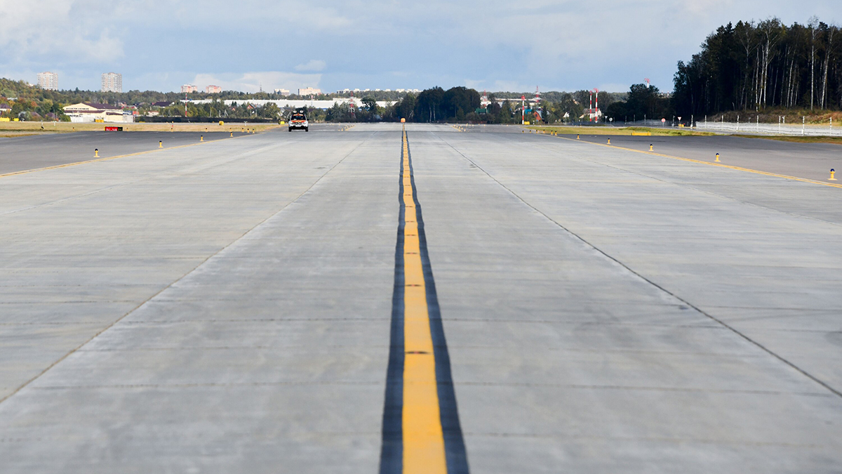 Дроны атаковали аэродромы в нескольких регионах РФ, повреждена авиатехника 