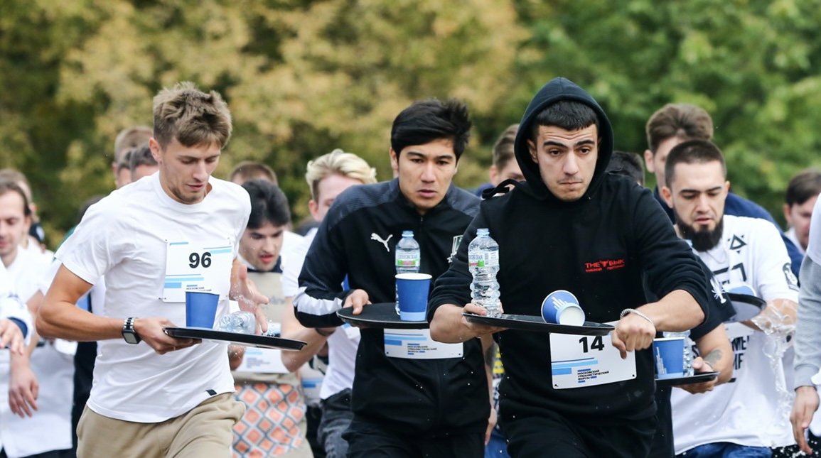 Победителей забега официантов в «Лужниках» определили в рамках МУФ 