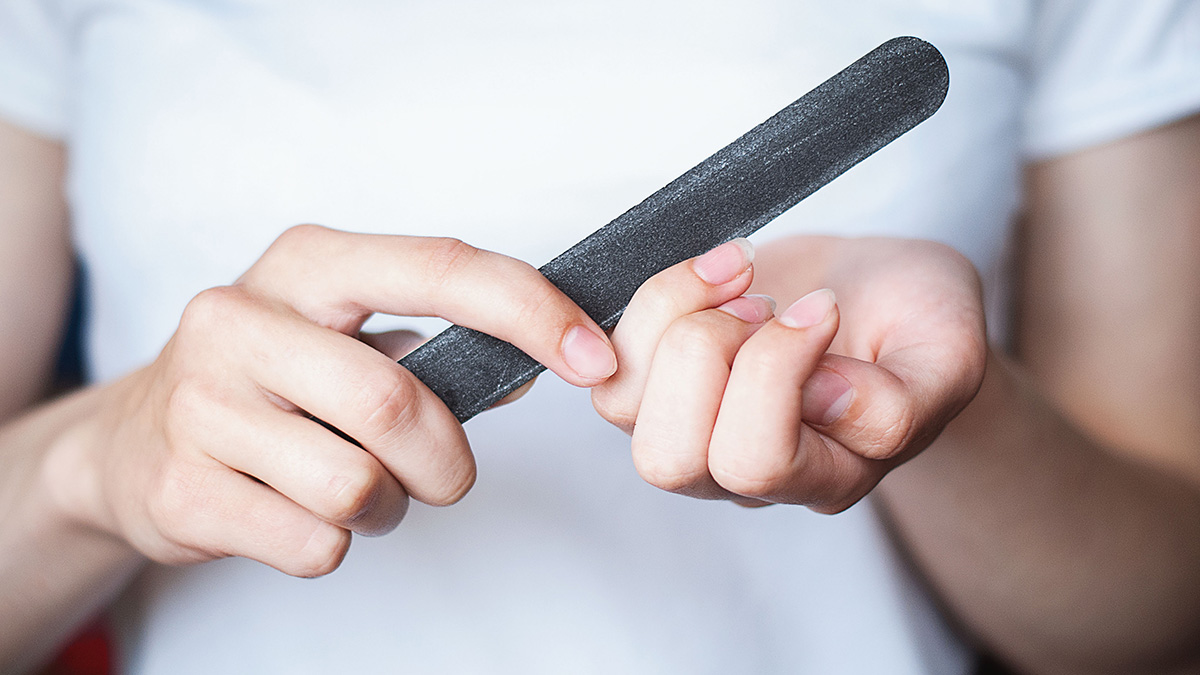 Эксперты назвали три способа снятия гель-лака в домашних условиях 