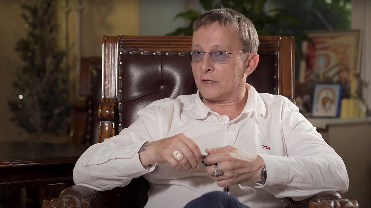 «Знаковые вещи»: Охлобыстин рассказал о скрытом смысле картины «Ирония судьбы»