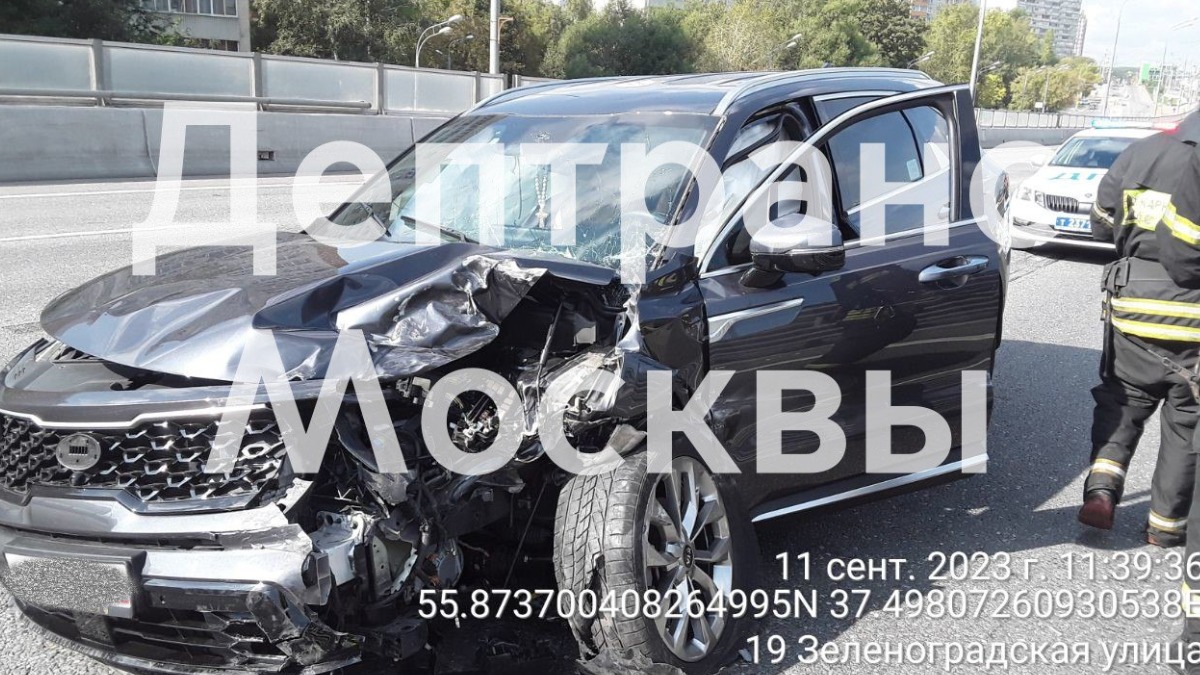 ДТП с участием шести автомобилей произошло в районе Ховрино