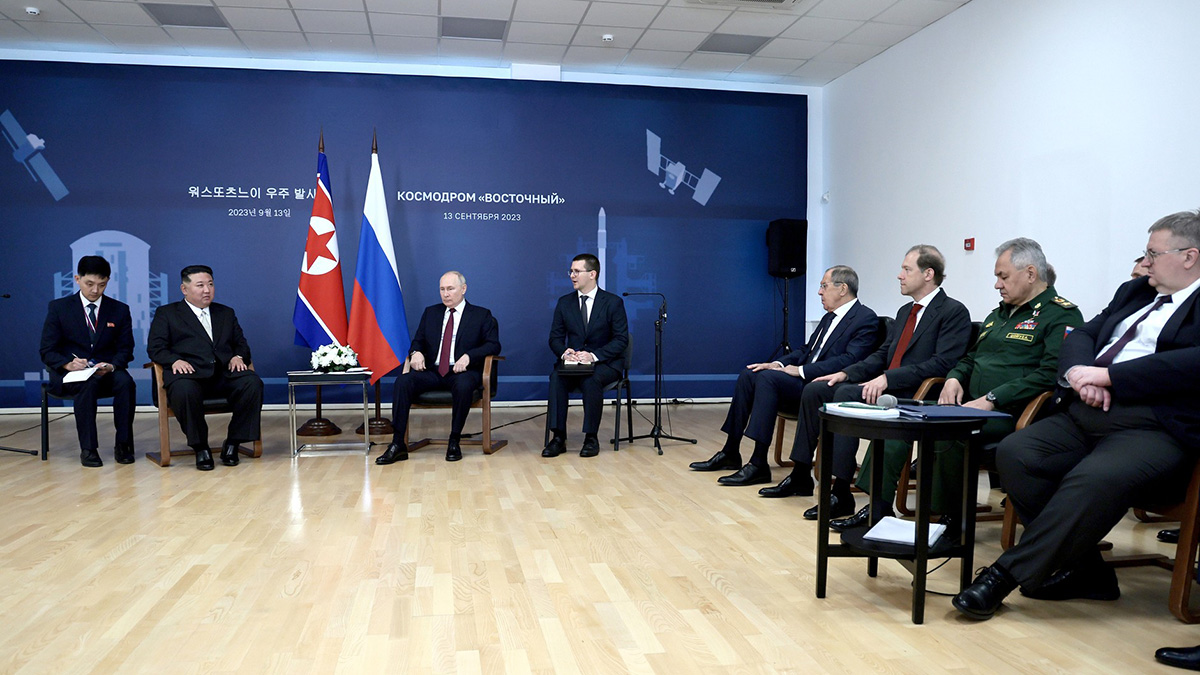 Переговоры Путина и Ким Чен Ына с участием делегаций начались