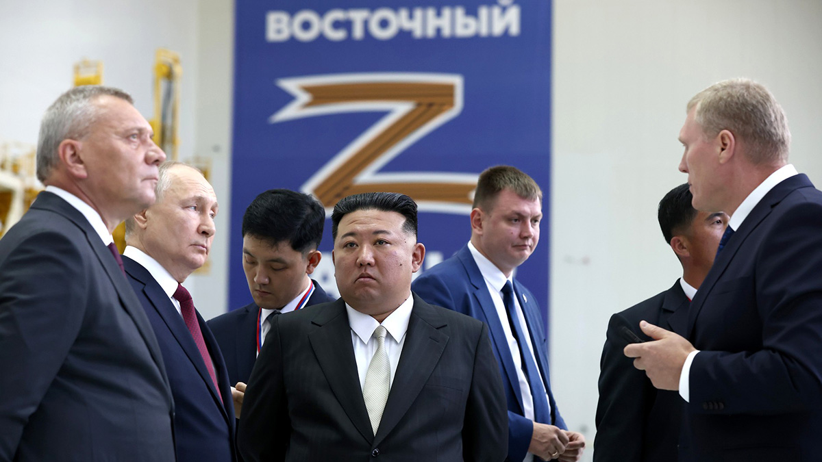 Ким Чен Ыну провели экскурсию по стартовому комплексу космодрома Восточный