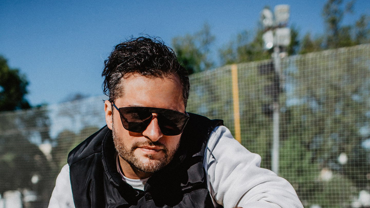 Экс-участник «Фабрики звезд» Пирцхалава избил певца Гребенщикова на фестивале