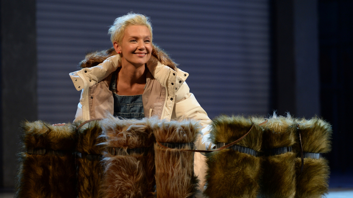 Роли Рамили Искандер в спектаклях РАМТ исполнят другие артисты