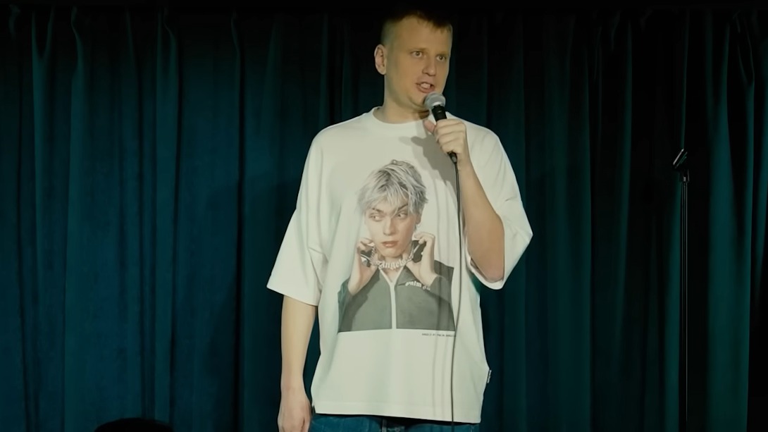 Комик Слава Комиссаренко неожиданно женился на вебкам-модели в Турции