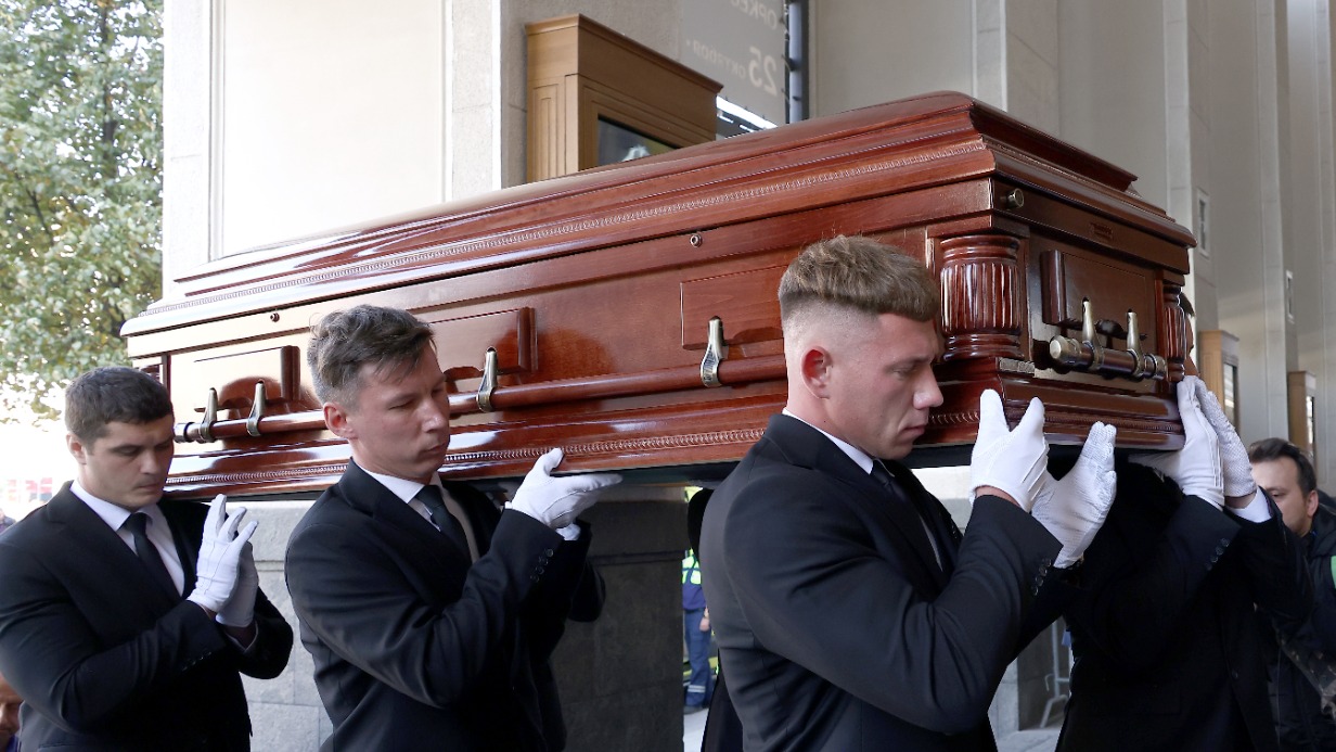 Прощание с поэтом Николаем Добронравовым началось в Москве