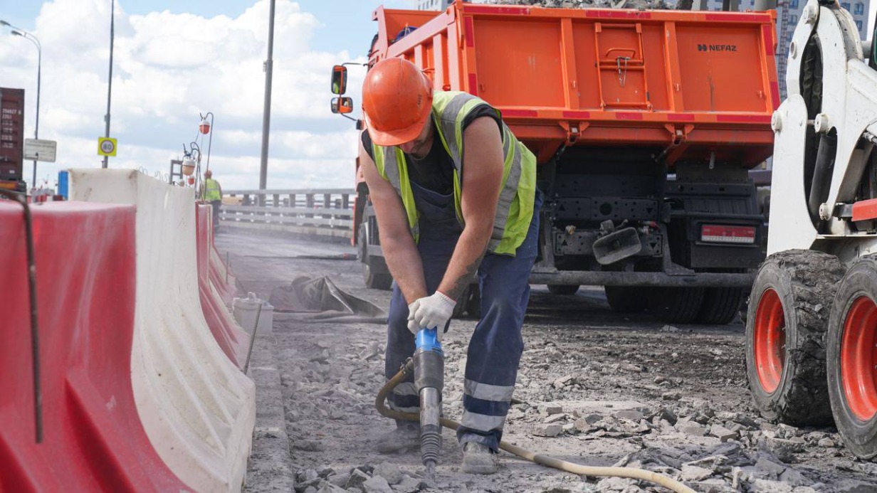 Начался капремонт Ленинградского путепровода на пересечении с МКАД