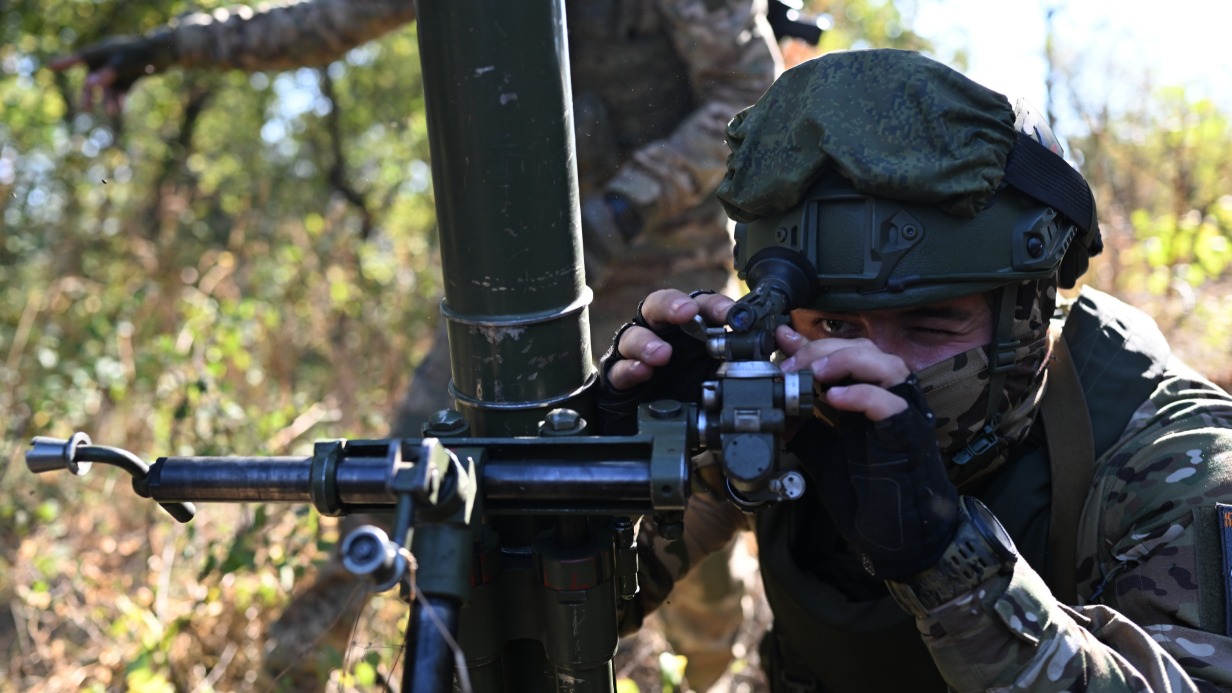 Поможем братьям победить фашизм: контрактники рассказали, зачем отправляются на фронт