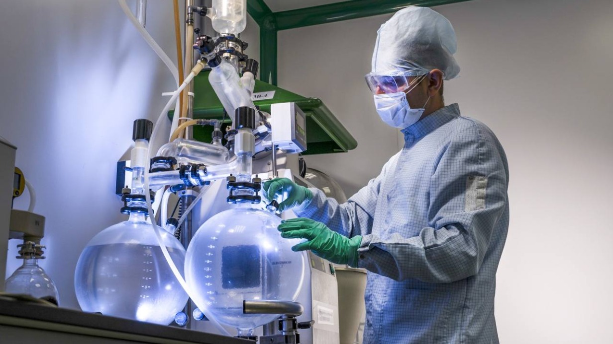 Собянин: Начали выпускать уникальный препарат для лечения онкозаболеваний