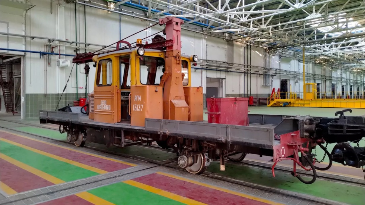 Мотовоз АГМу установили в постоянной экспозиции Музея транспорта Москвы