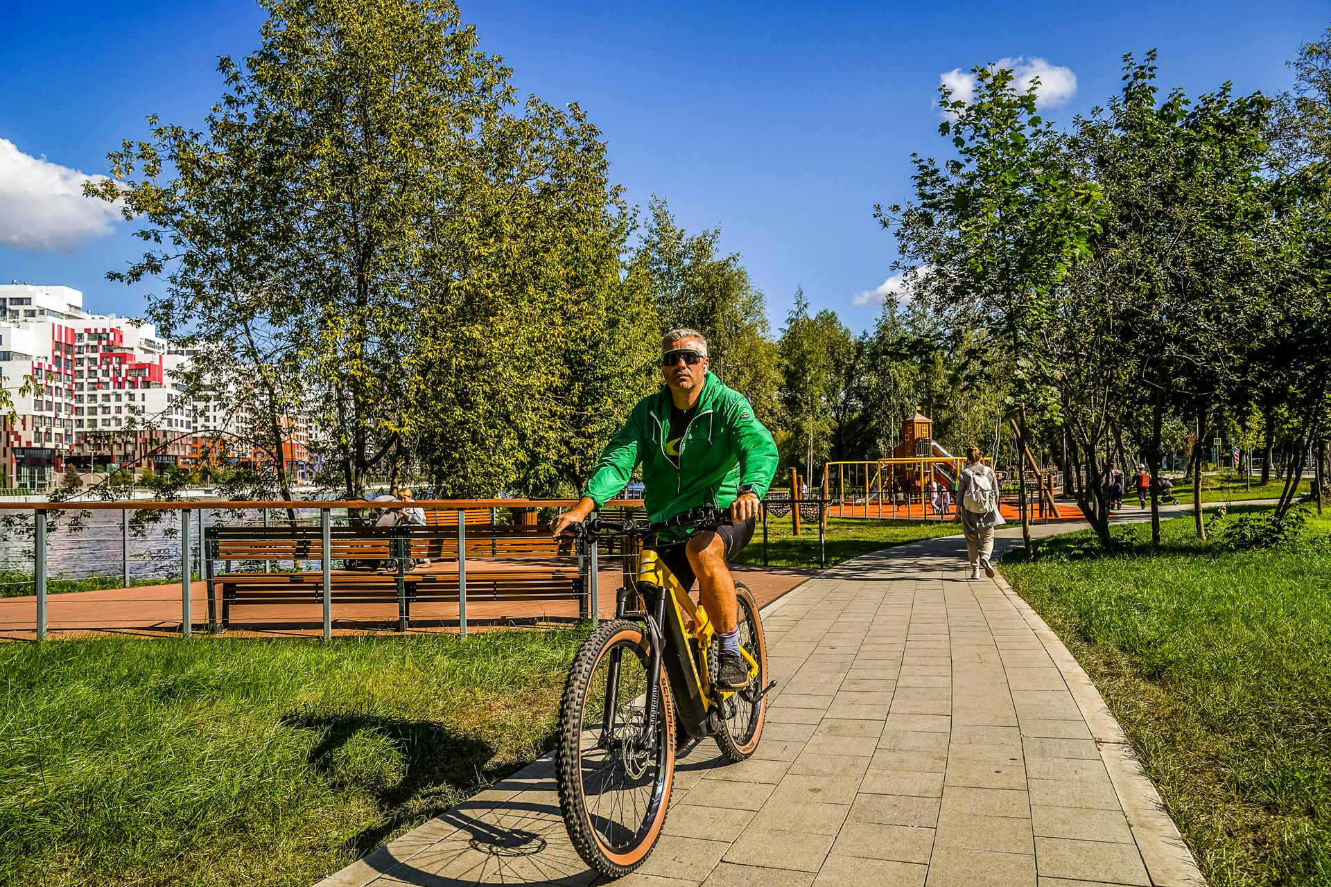 Завершилось благоустройство территории возле станции БКЛ «Нагатинский затон»