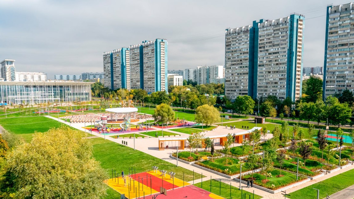 Собянин рассказал о новом Центре фигурного катания и сквере в Ясеневе