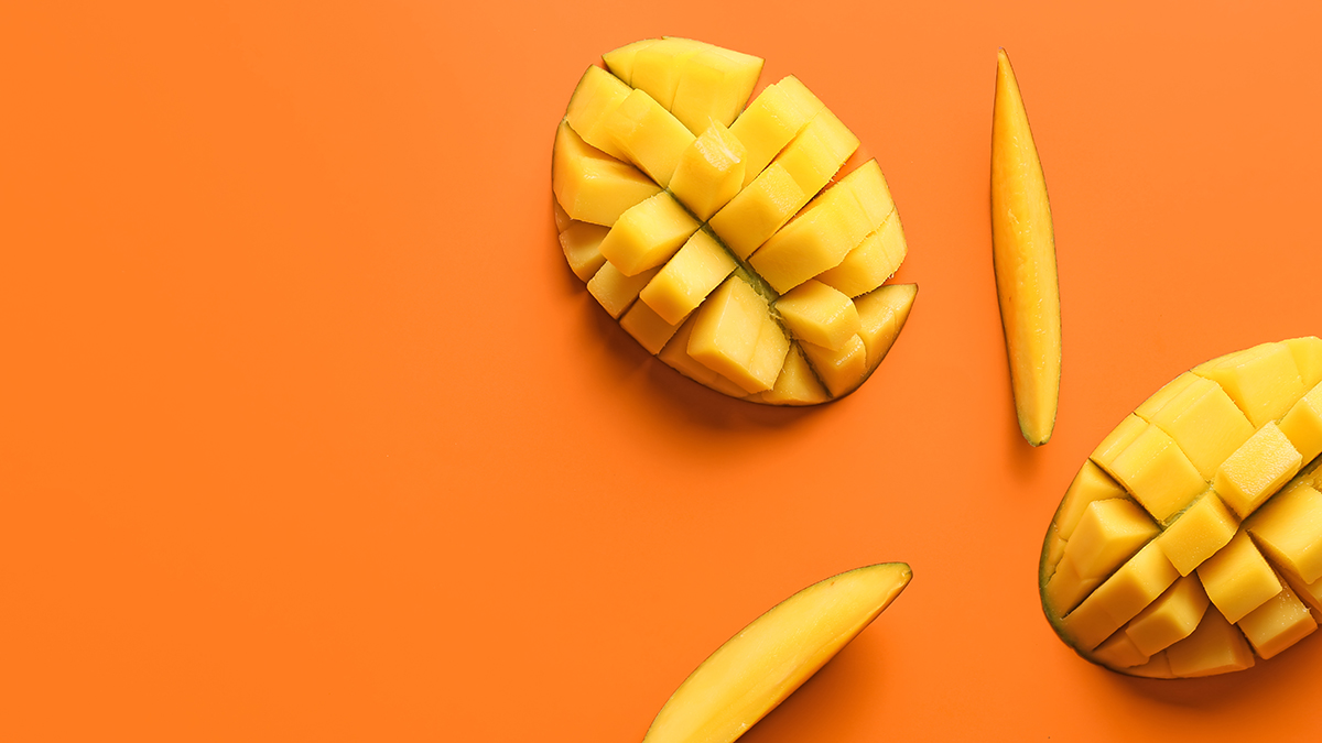 Mash: Вьетнамский рабочий умер, съев купленное манго в Москве