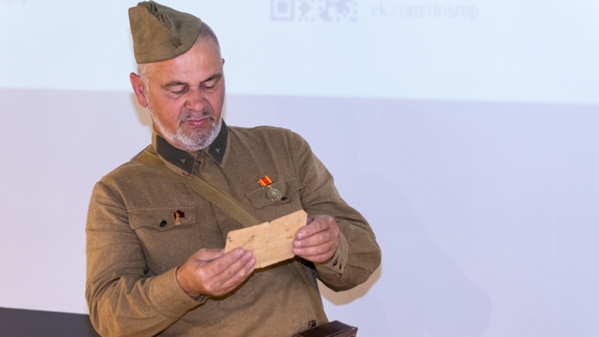 Внук московского ополченца провел урок для школьников в Музее Победы