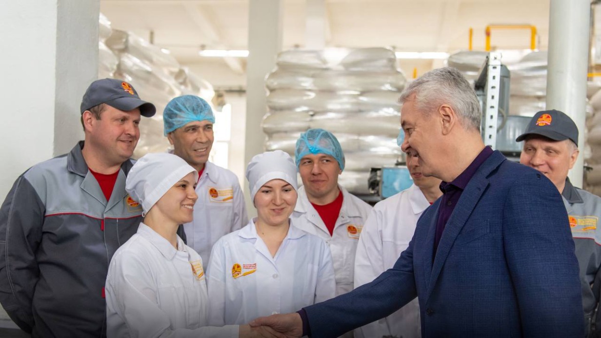 Сергей Собянин поздравил московских промышленников с профессиональным праздником