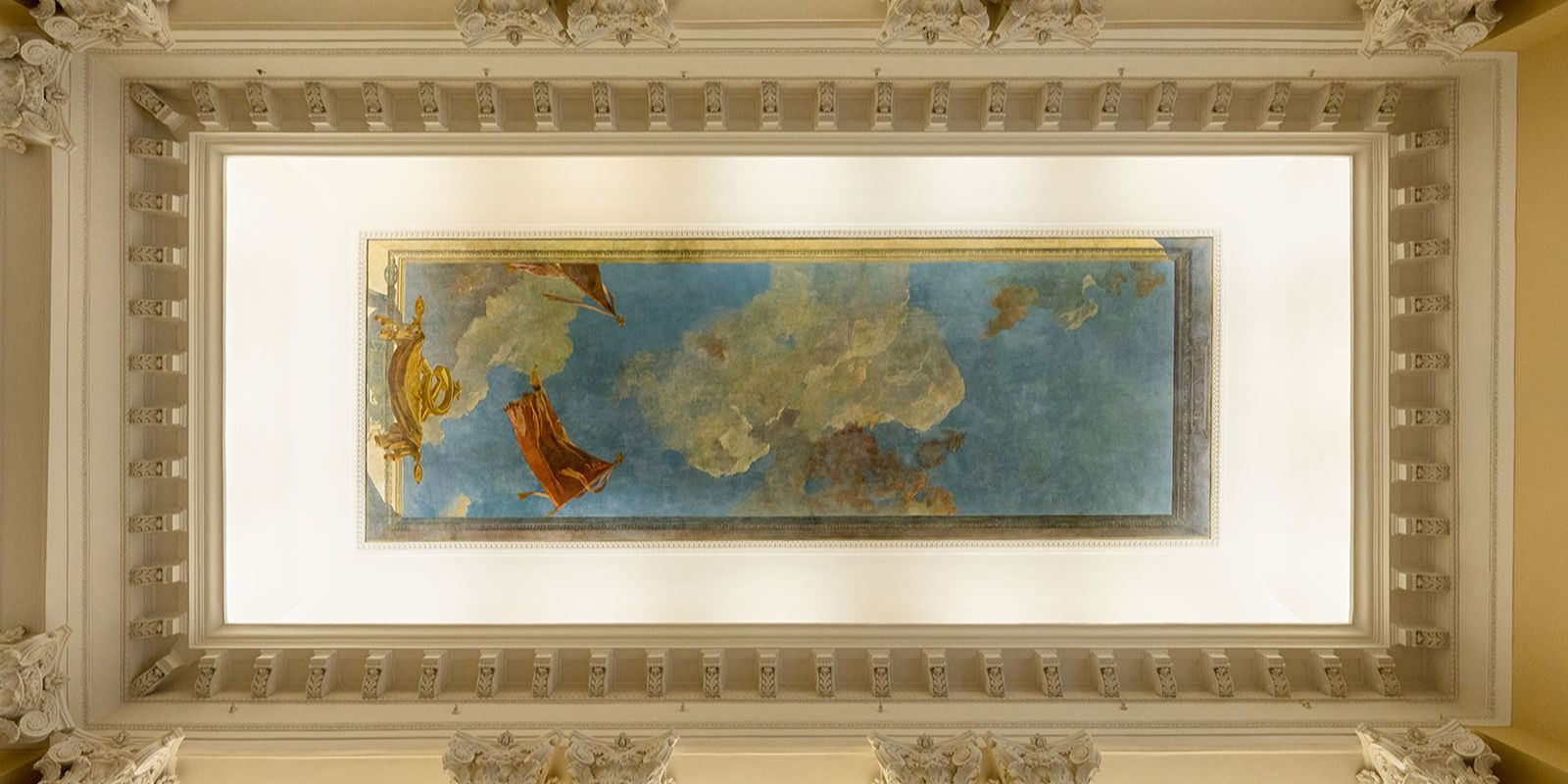 Уникальную потолочную живопись восстановили в павильоне «Зерно» на ВДНХ