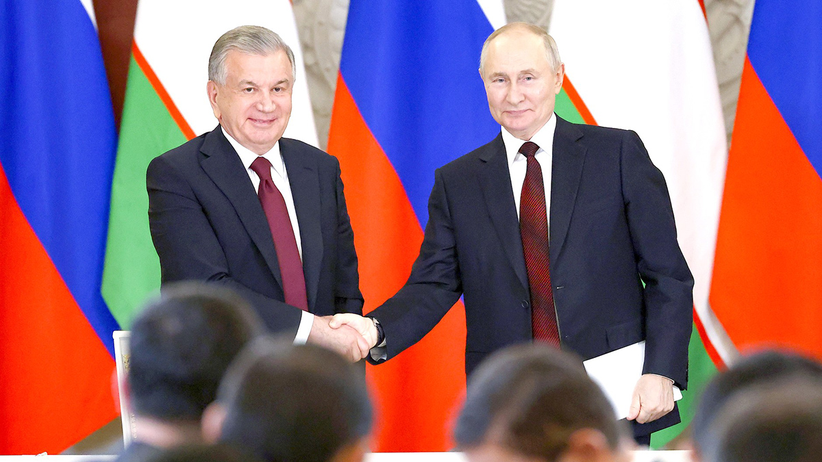 Путин поздравил президента Узбекистана Мирзиеева с днем рождения
