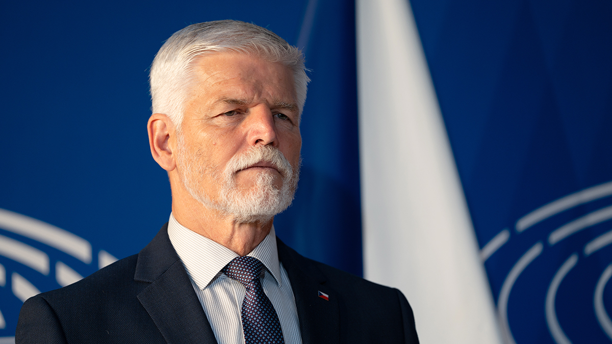 Президент Чехии Петр Павел поднял пенсионный возраст до 67 лет