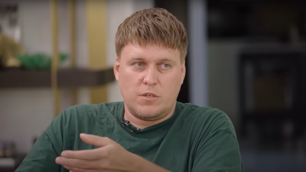 «Меховые шапки, водка»: комик Незлобин рассказал, что американцы знают о русских