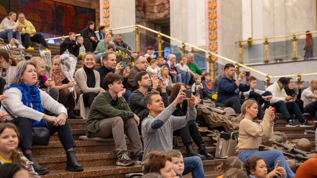 Свыше 100 юных артистов выступили для гостей Музея Победы в выходные