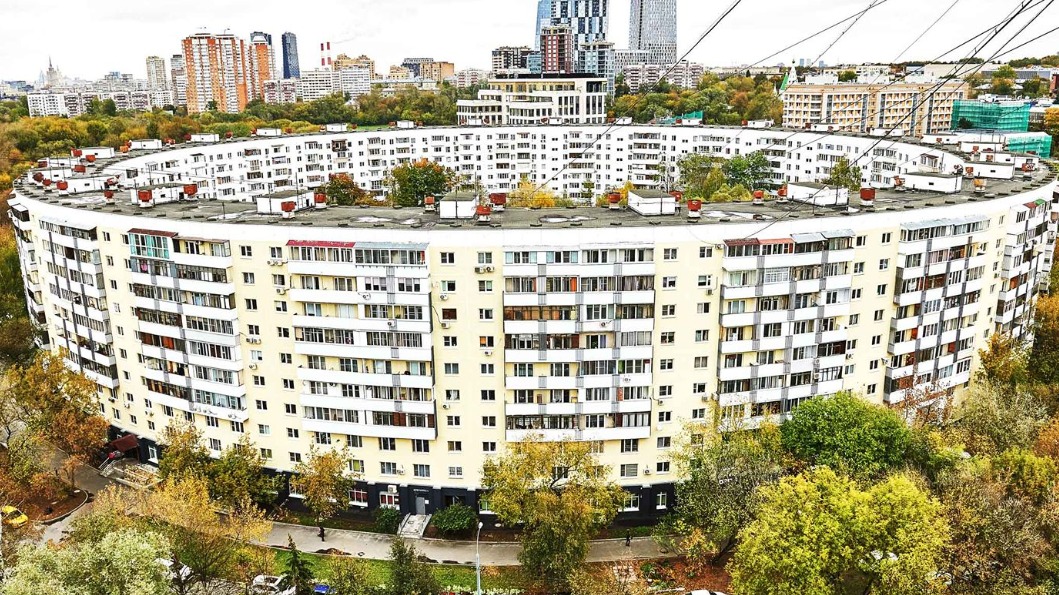 Капитальный ремонт круглого дома на улице Довженко завершен