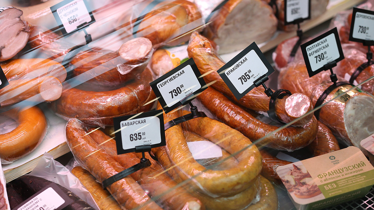 Диетолог Журавлева рассказала, чем опасно употребление продуктов с «мясным клеем»