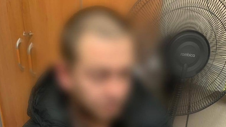 Мужчина изнасиловал незнакомку за мусорными баками на северо-востоке Москвы