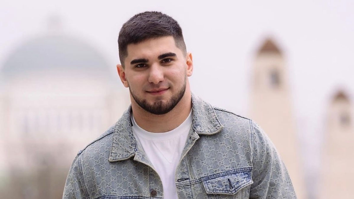 СМИ: Блогер Асхаб Тамаев дал пощечину подростку возле «Москвы-Сити»