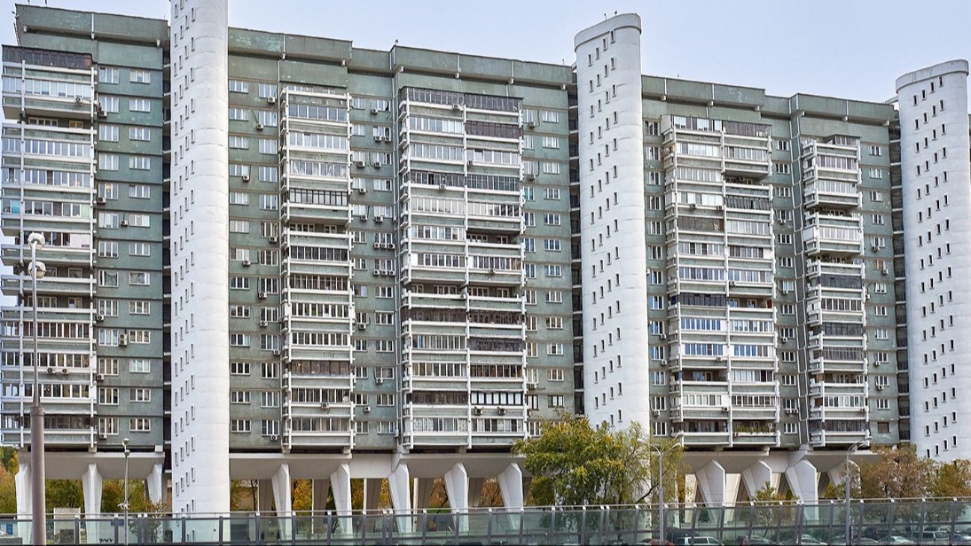 Капремонт дома-сороконожки на Беговой улице завершили