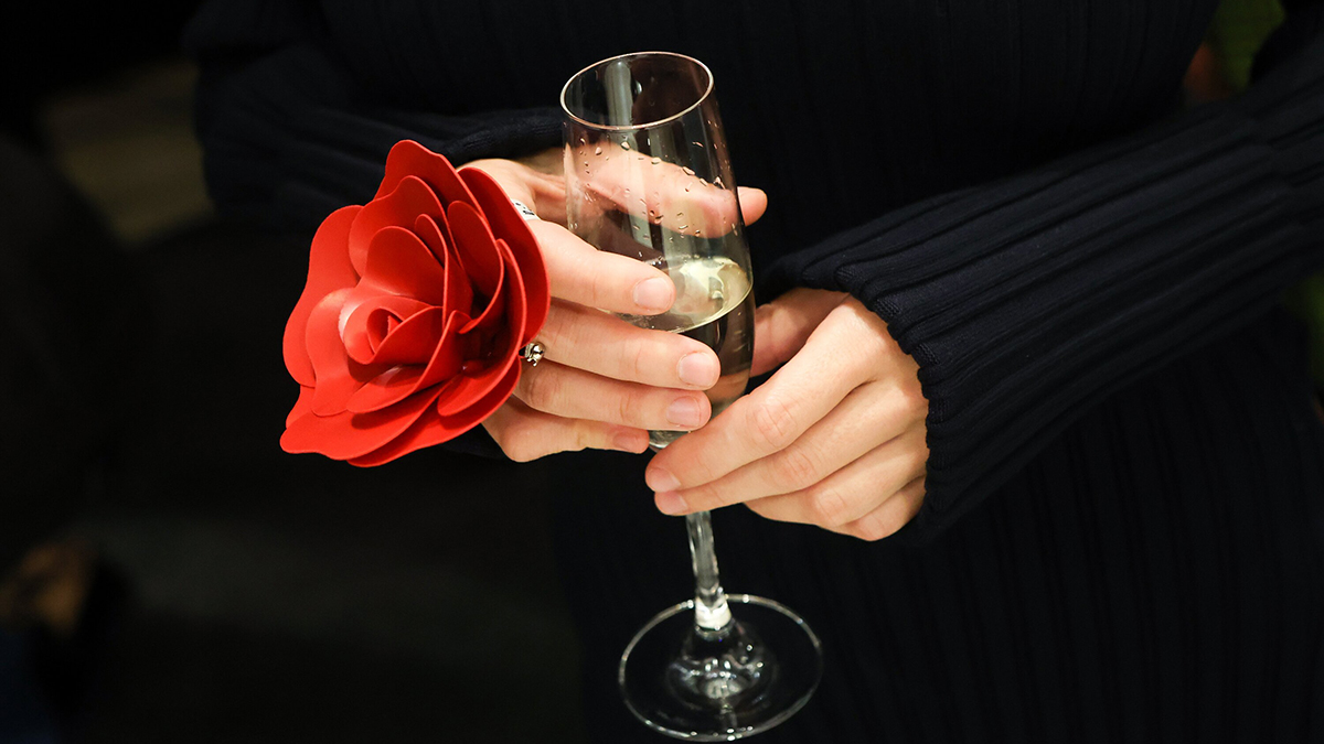 Пробку придумал Периньон: как сейчас производят шампанское