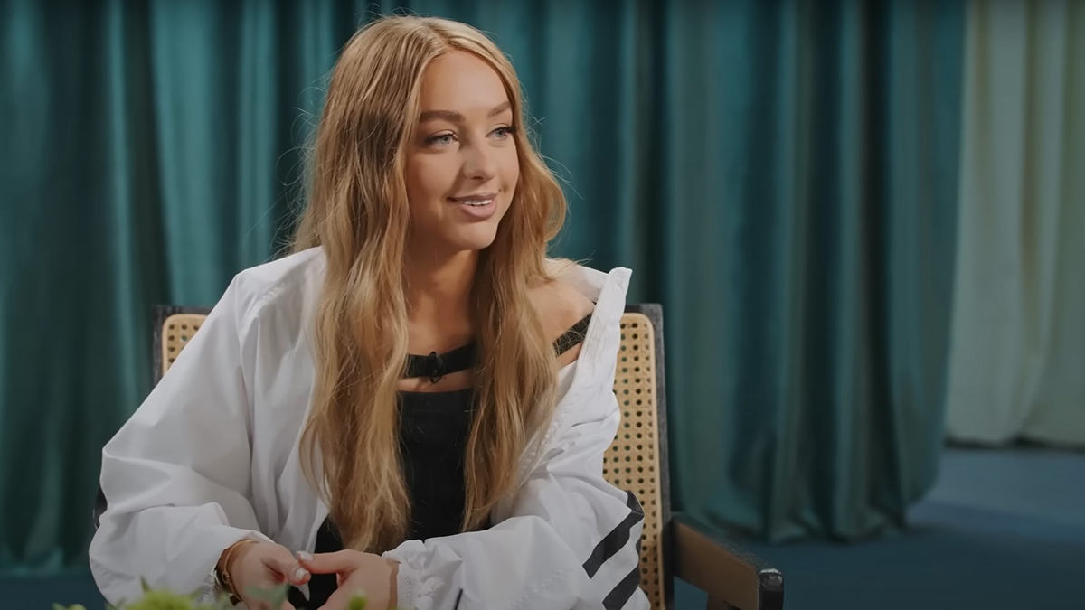 Мари Краймбрери обманули на миллион рублей при покупке кухни для новой квартиры