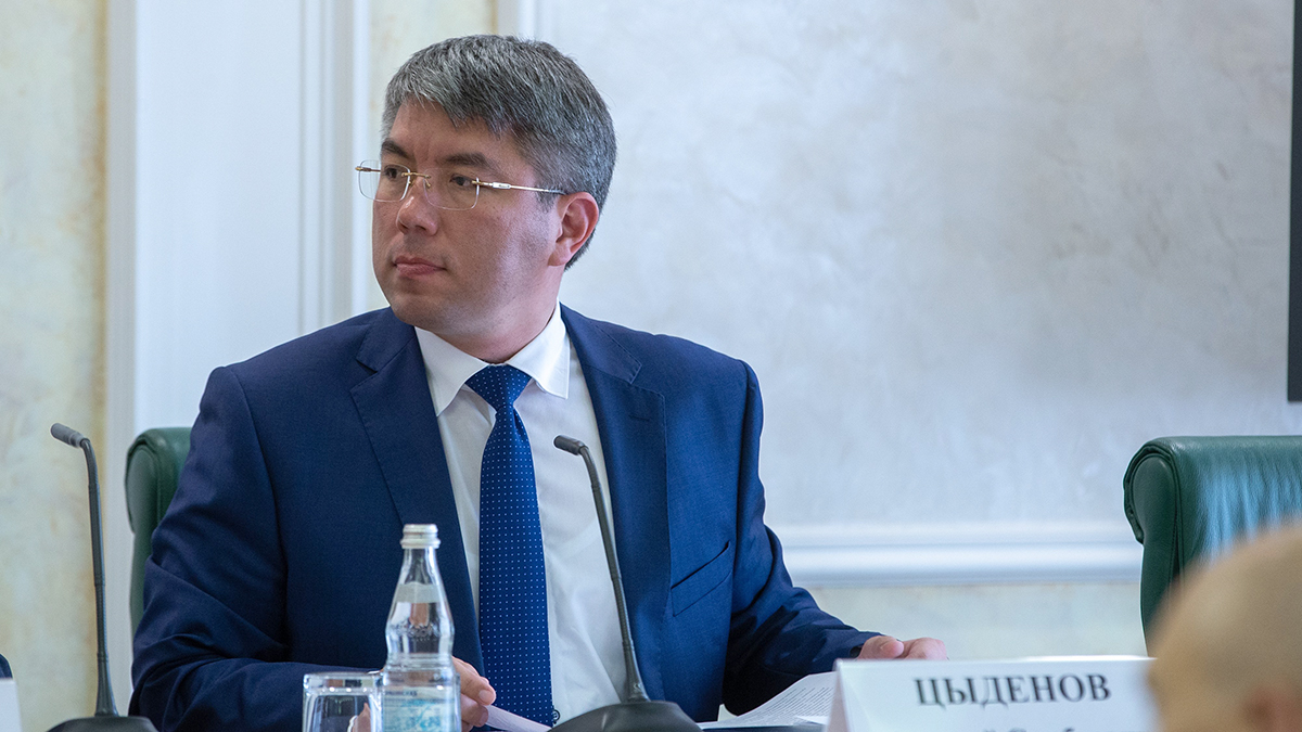 Глава Бурятии Цыденов уточнил источник заражения чумой умершей девушки