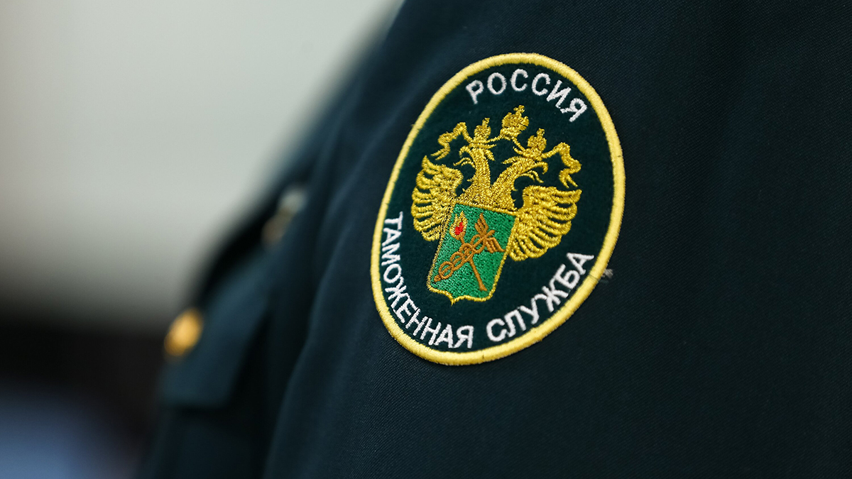 Таможенники пресекли контрабанду драгоценностей на 12 миллионов во Внукове