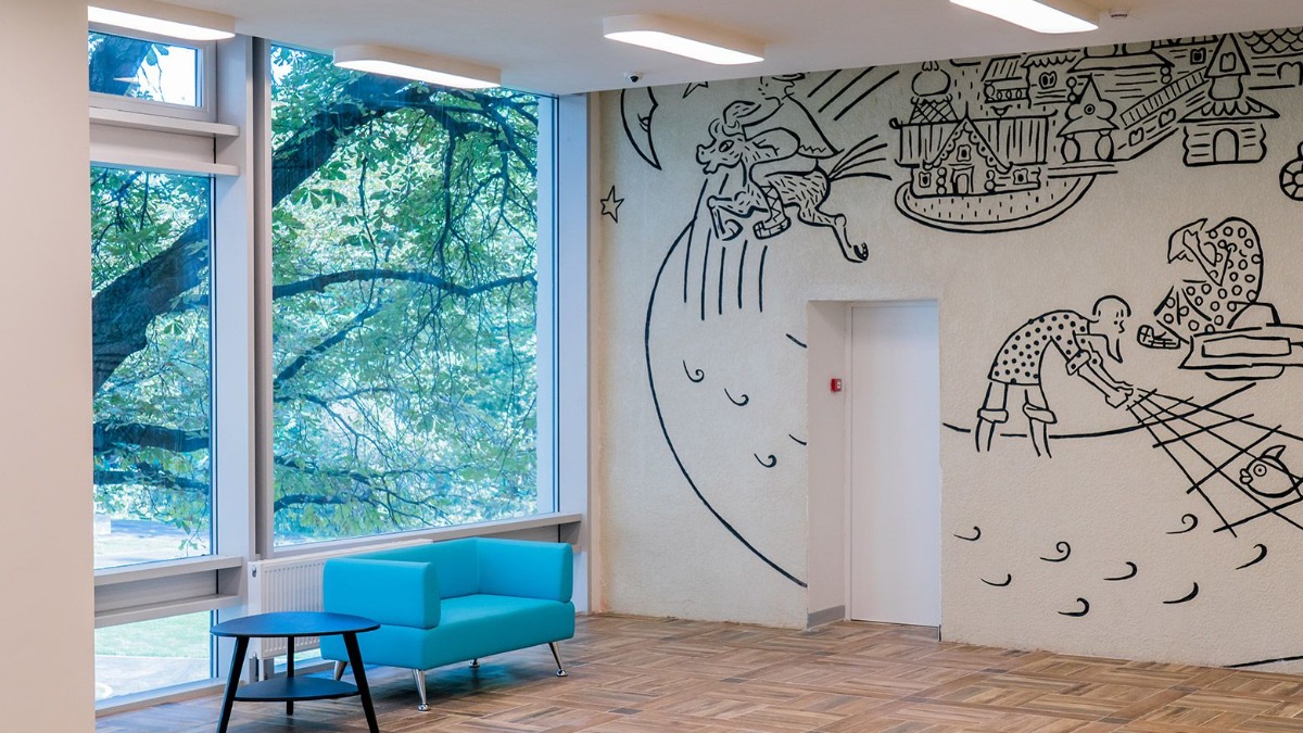 Панно «Любимые литературные герои» отреставрировали в Московском дворце